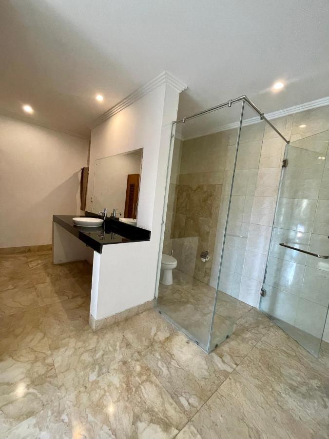 Private Suite In A Kids Friendly Big Shared Villa In Canggu Exteriör bild