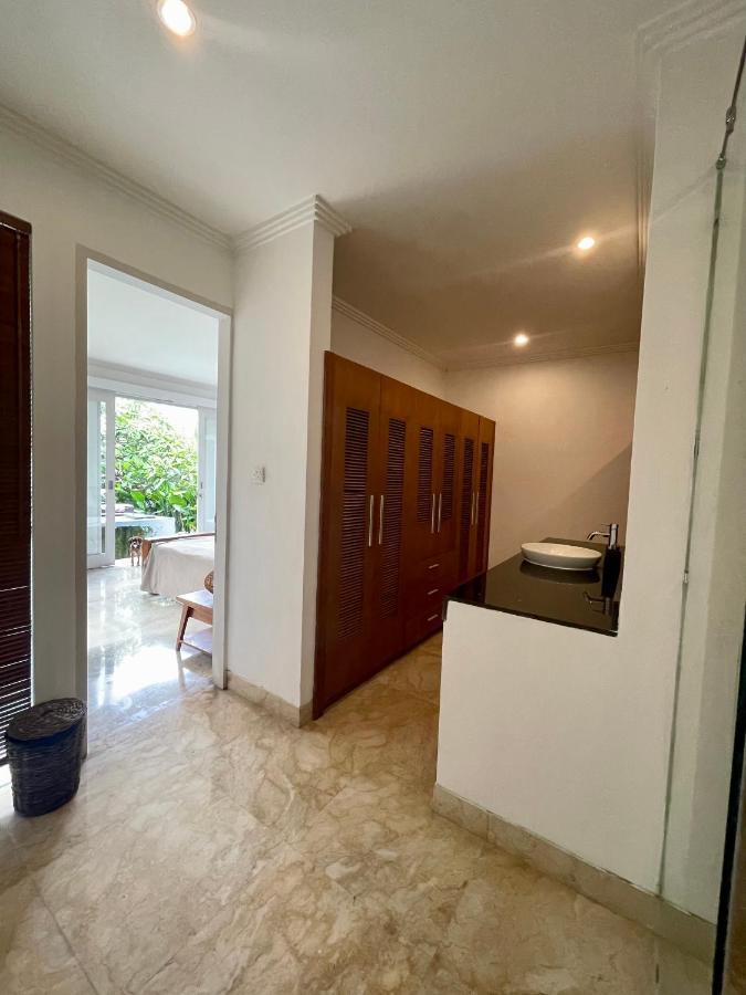 Private Suite In A Kids Friendly Big Shared Villa In Canggu Exteriör bild