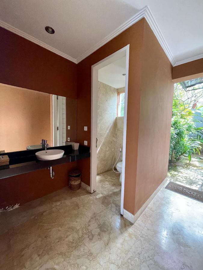 Private Suite In A Kids Friendly Big Shared Villa In Canggu Exteriör bild