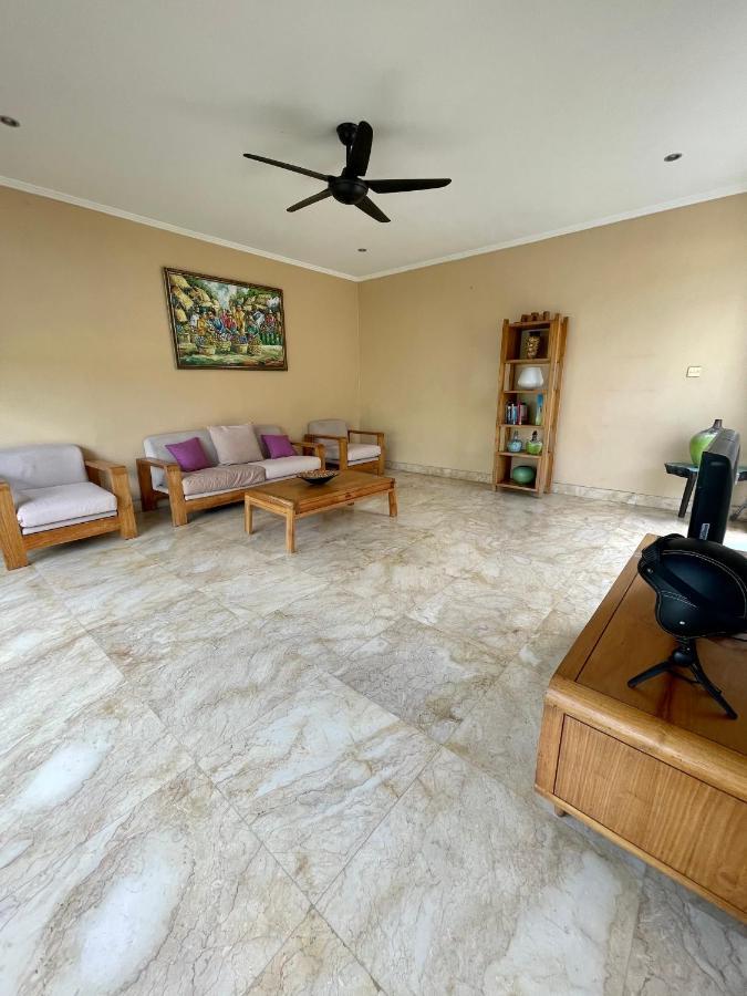 Private Suite In A Kids Friendly Big Shared Villa In Canggu Exteriör bild