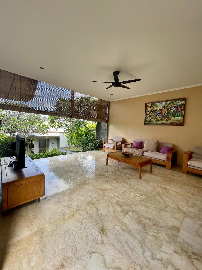 Private Suite In A Kids Friendly Big Shared Villa In Canggu Exteriör bild