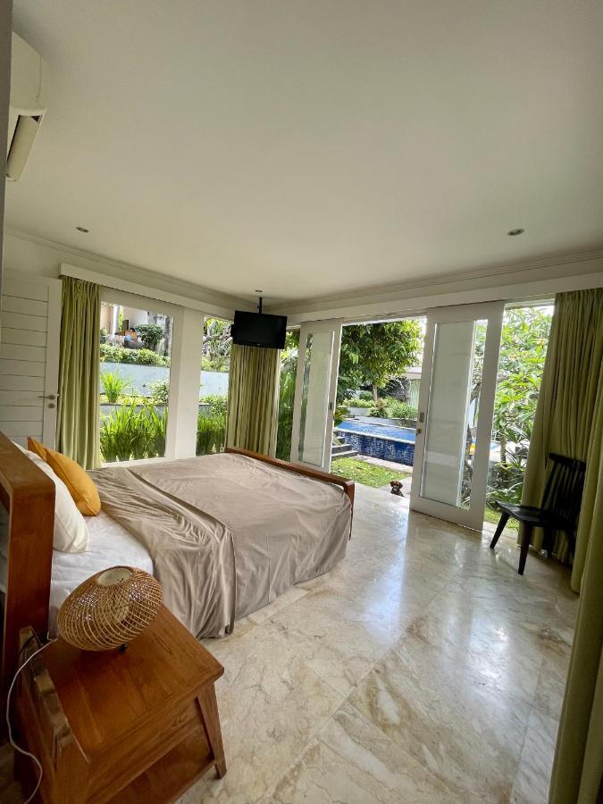 Private Suite In A Kids Friendly Big Shared Villa In Canggu Exteriör bild