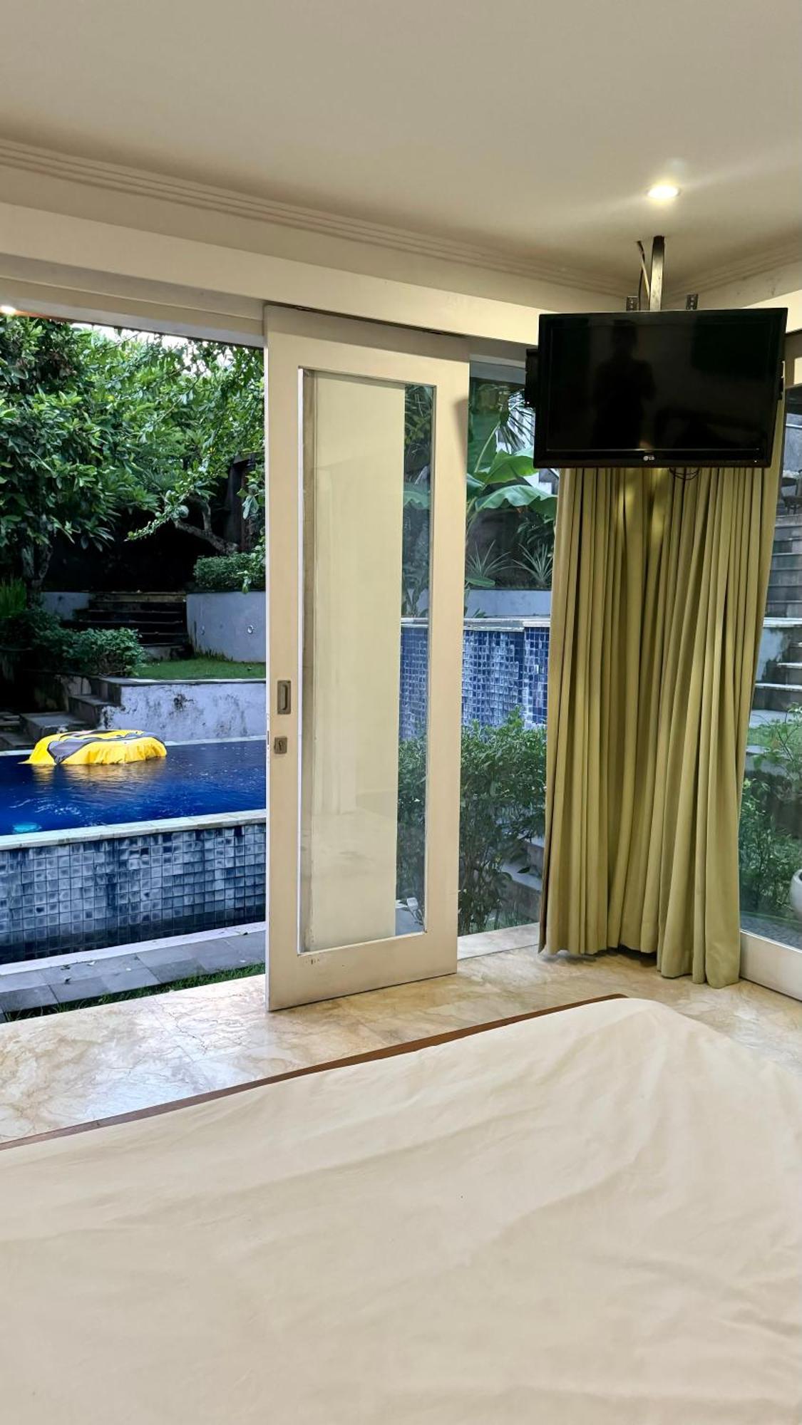 Private Suite In A Kids Friendly Big Shared Villa In Canggu Exteriör bild