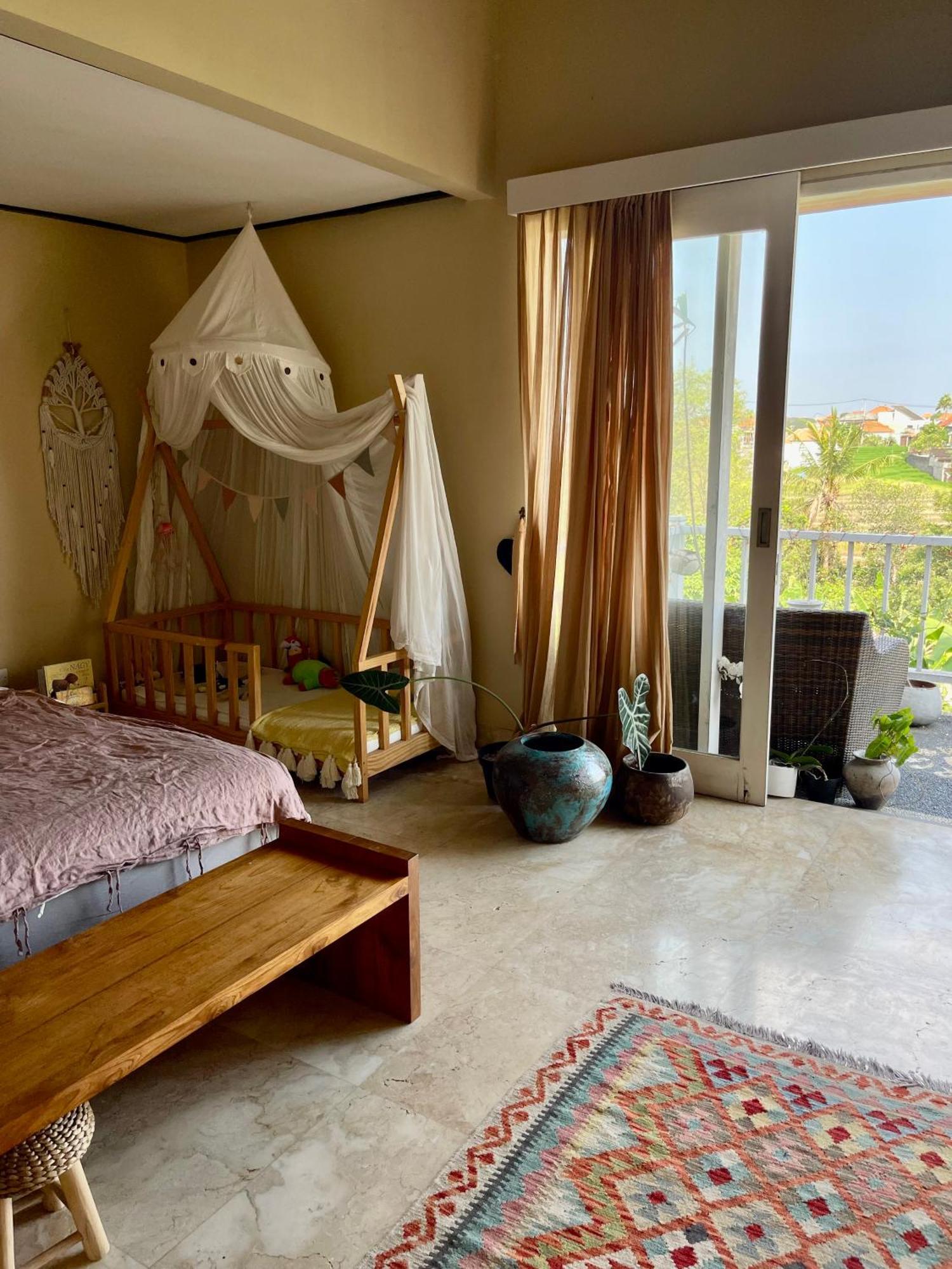 Private Suite In A Kids Friendly Big Shared Villa In Canggu Exteriör bild