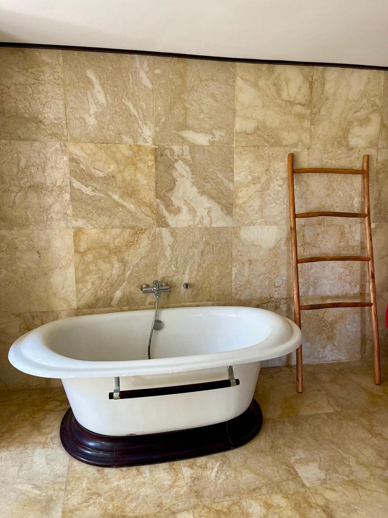 Private Suite In A Kids Friendly Big Shared Villa In Canggu Exteriör bild